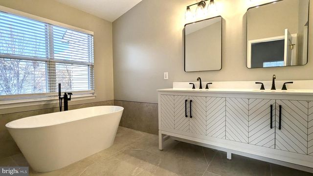 21506 TROWBRIDGE SQ, Ashburn, VA 20147