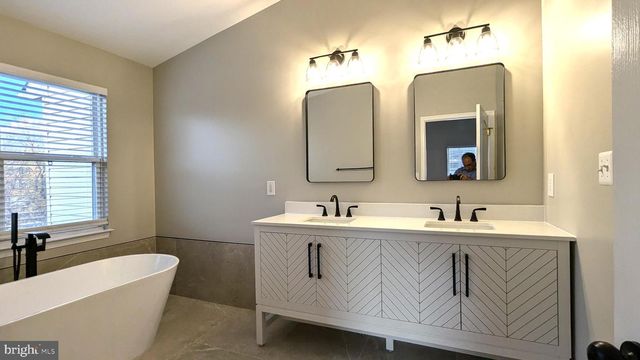 21506 TROWBRIDGE SQ, Ashburn, VA 20147