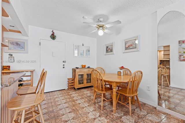 16465 NE 22nd Ave 302, North Miami Beach, FL 33160