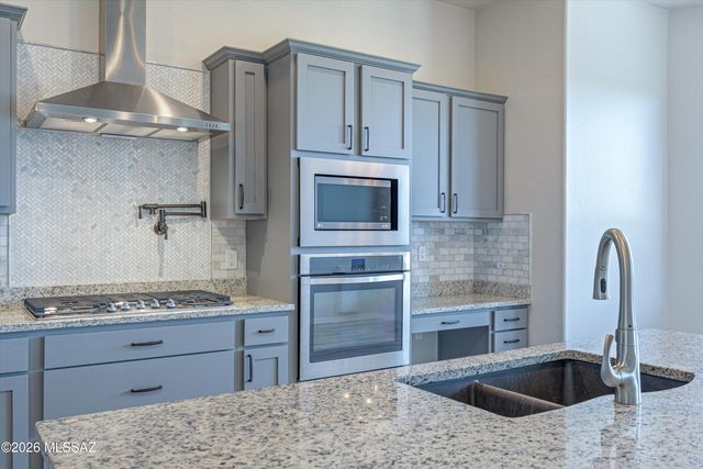 14348 E Willow Goldfinch Court, Vail, AZ 85641