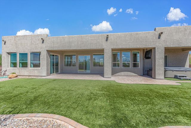 14348 E Willow Goldfinch Court, Vail, AZ 85641