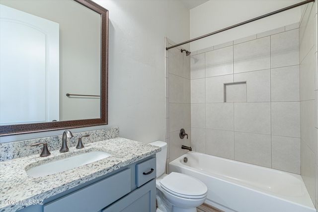 14348 E Willow Goldfinch Court, Vail, AZ 85641