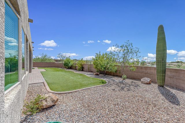 14348 E Willow Goldfinch Court, Vail, AZ 85641