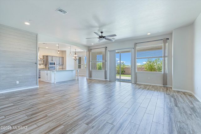 14348 E Willow Goldfinch Court, Vail, AZ 85641