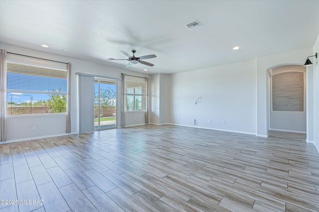 14348 E Willow Goldfinch Court, Vail, AZ 85641