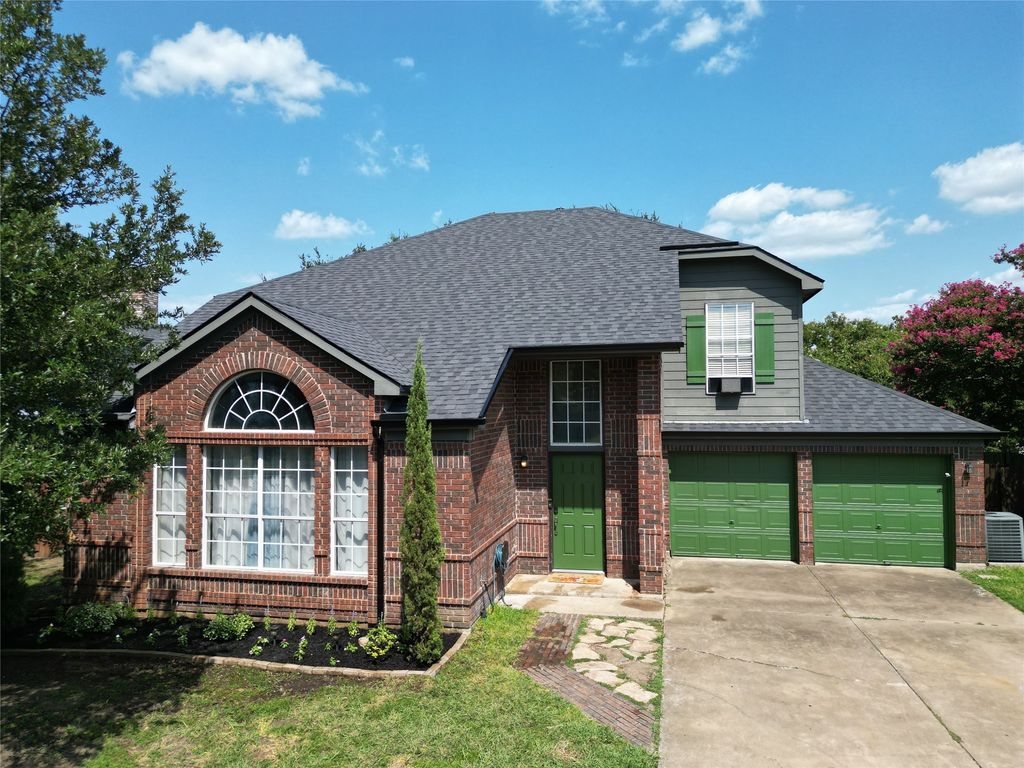 1520 Warwick Drive, Mansfield, TX 76063