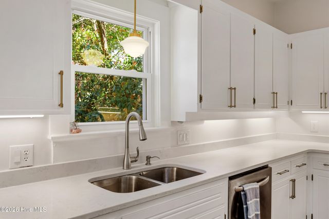 215 Ann Street, Wilmington, NC 28401