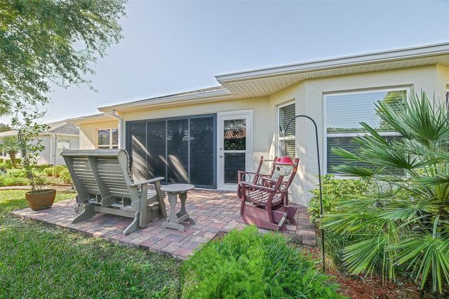 10158 JULIA ISLES AVENUE, Oxford, FL 34484