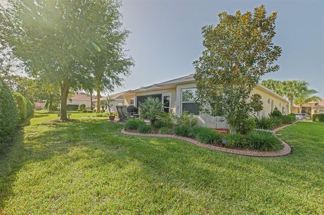 10158 JULIA ISLES AVENUE, Oxford, FL 34484