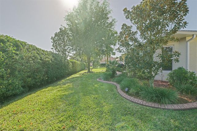 10158 JULIA ISLES AVENUE, Oxford, FL 34484