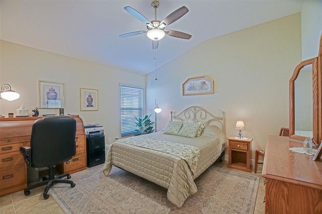 10158 JULIA ISLES AVENUE, Oxford, FL 34484