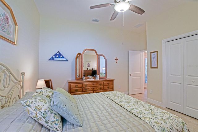 10158 JULIA ISLES AVENUE, Oxford, FL 34484