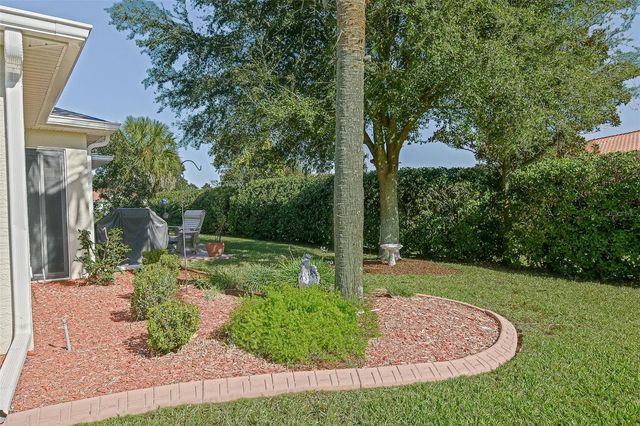 10158 JULIA ISLES AVENUE, Oxford, FL 34484