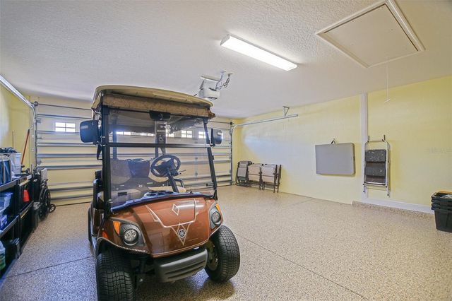 10158 JULIA ISLES AVENUE, Oxford, FL 34484