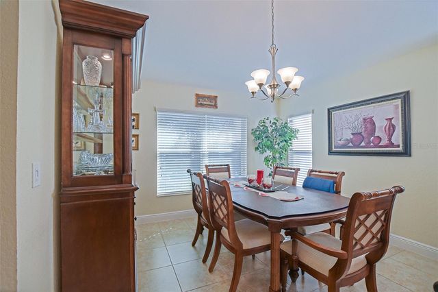 10158 JULIA ISLES AVENUE, Oxford, FL 34484