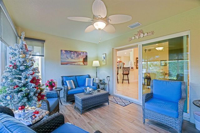 10158 JULIA ISLES AVENUE, Oxford, FL 34484