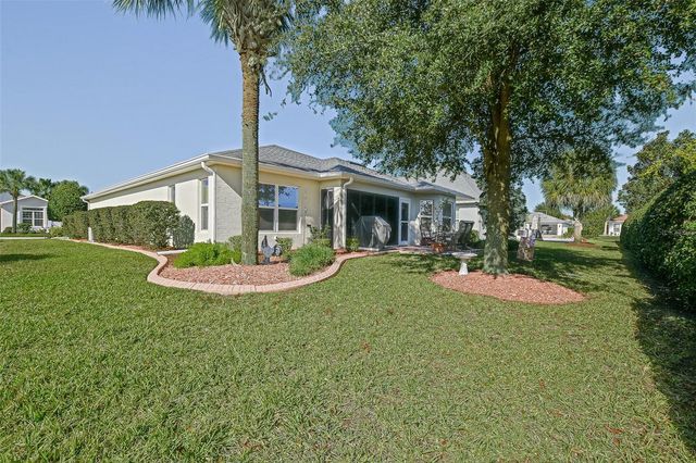 10158 JULIA ISLES AVENUE, Oxford, FL 34484
