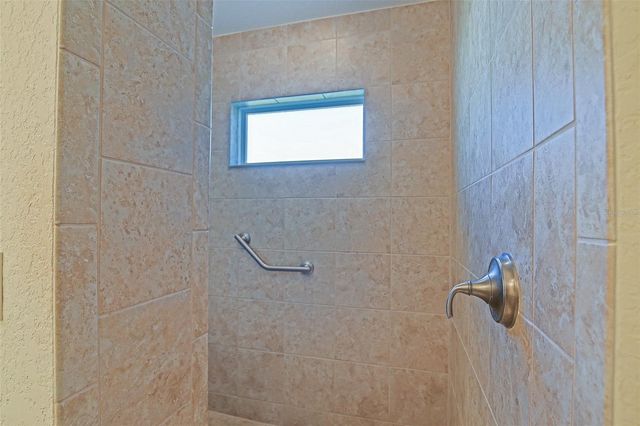 10158 JULIA ISLES AVENUE, Oxford, FL 34484