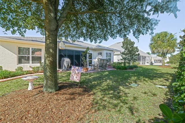 10158 JULIA ISLES AVENUE, Oxford, FL 34484