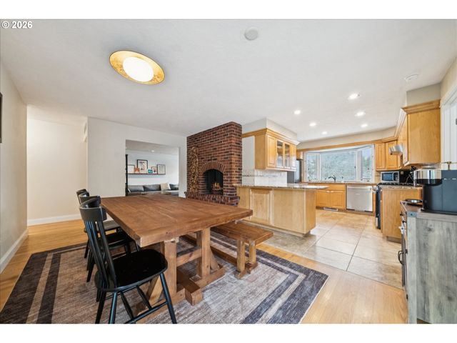 10634 Sw COOK Ln, Portland, OR 97223