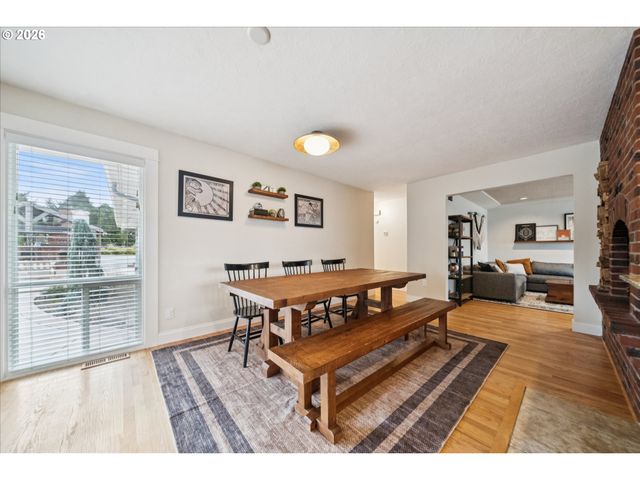 10634 Sw COOK Ln, Portland, OR 97223