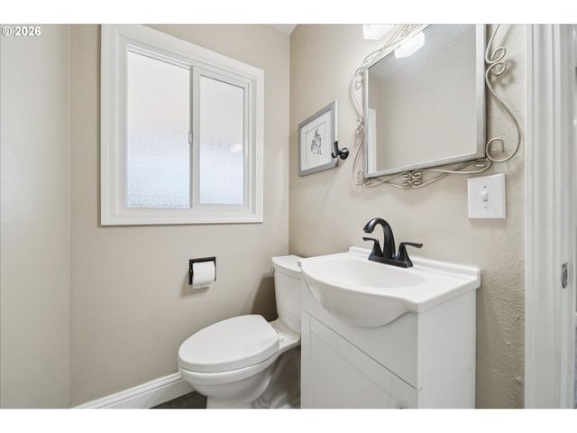10634 Sw COOK Ln, Portland, OR 97223