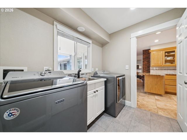 10634 Sw COOK Ln, Portland, OR 97223