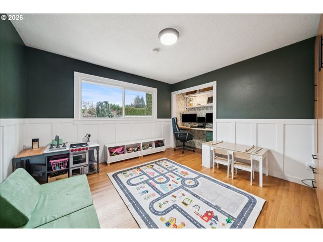 10634 Sw COOK Ln, Portland, OR 97223