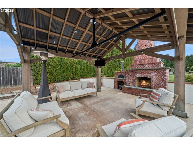 10634 Sw COOK Ln, Portland, OR 97223