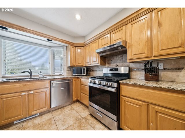 10634 Sw COOK Ln, Portland, OR 97223