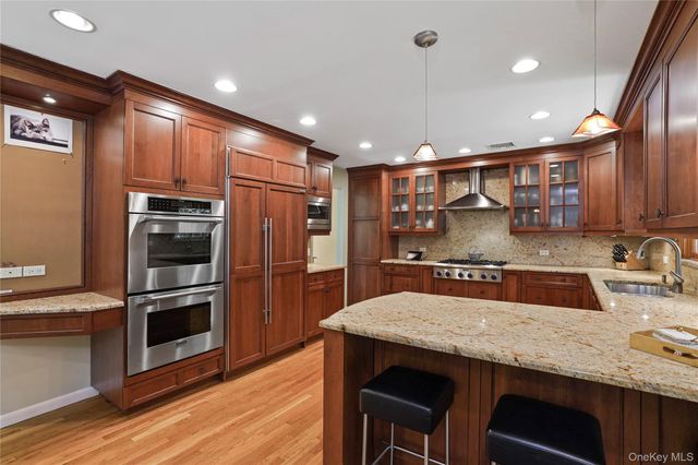2 Rochambeau Drive, Hartsdale, NY 10530