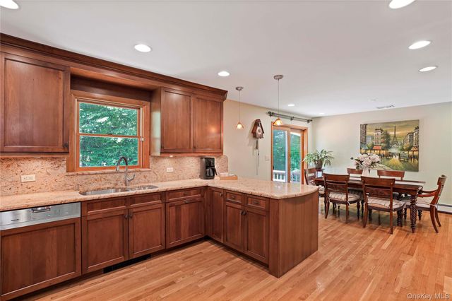 2 Rochambeau Drive, Hartsdale, NY 10530