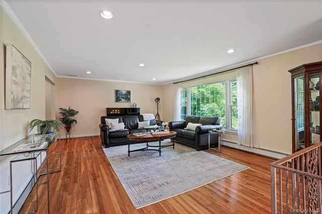 2 Rochambeau Drive, Hartsdale, NY 10530