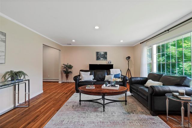 2 Rochambeau Drive, Hartsdale, NY 10530