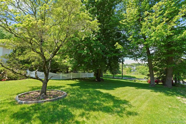 2 Rochambeau Drive, Hartsdale, NY 10530