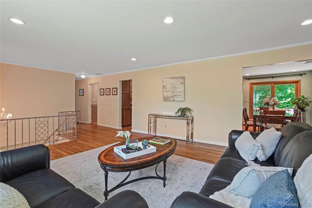 2 Rochambeau Drive, Hartsdale, NY 10530