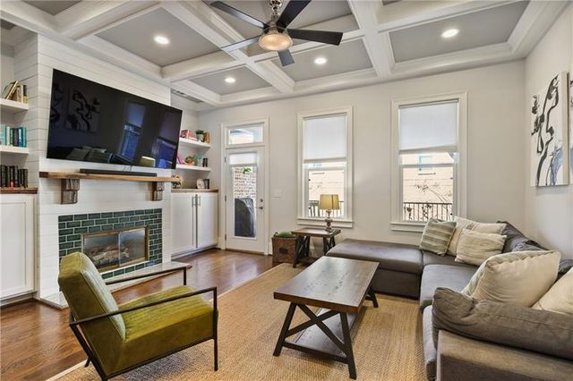 336 Brownstones NE Circle, Atlanta, GA 30312