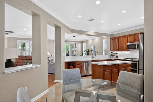 228 Stags Leap Ln, Lincoln, CA 95648