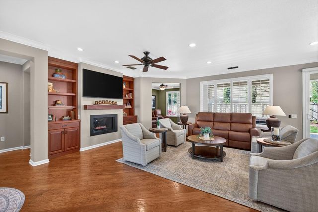 228 Stags Leap Ln, Lincoln, CA 95648