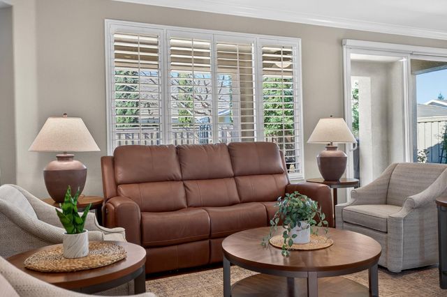 228 Stags Leap Ln, Lincoln, CA 95648