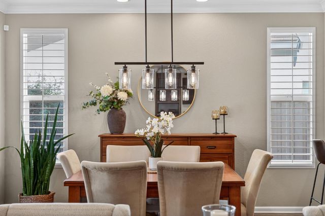 228 Stags Leap Ln, Lincoln, CA 95648