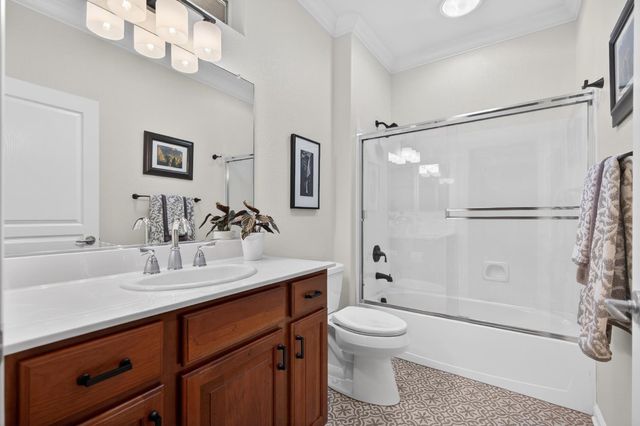 228 Stags Leap Ln, Lincoln, CA 95648