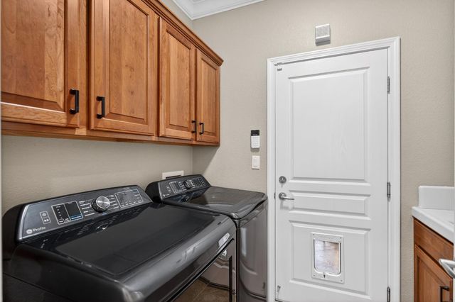 228 Stags Leap Ln, Lincoln, CA 95648