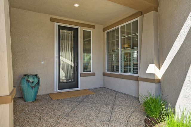 228 Stags Leap Ln, Lincoln, CA 95648