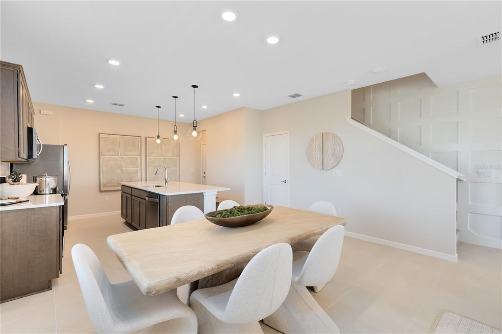 Image 8 of property listing at 2122 SOUTHBURY DRIVE, Kissimmee, FL 34744