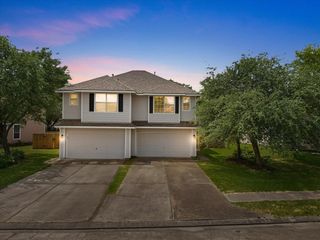 471 Folk Crest Lane, Dickinson, TX 77539
