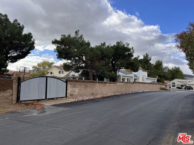 41060 Oakview Lane, Palmdale, CA 93551