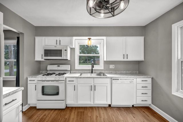 1316 Moler Road, Columbus, OH 43207