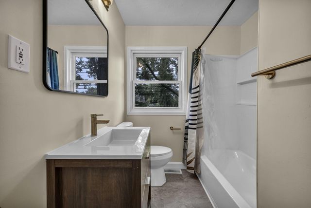1316 Moler Road, Columbus, OH 43207