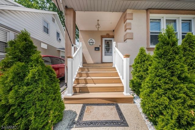 93 N 15Th St, Prospect Park Boro, NJ 07508
